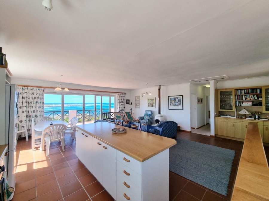 4 Bedroom Property for Sale in Sandbaai Western Cape